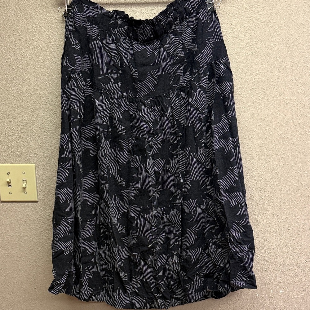 Universal Thread Black and Gray Floral Midi Skirt - Picture 3 of 4
